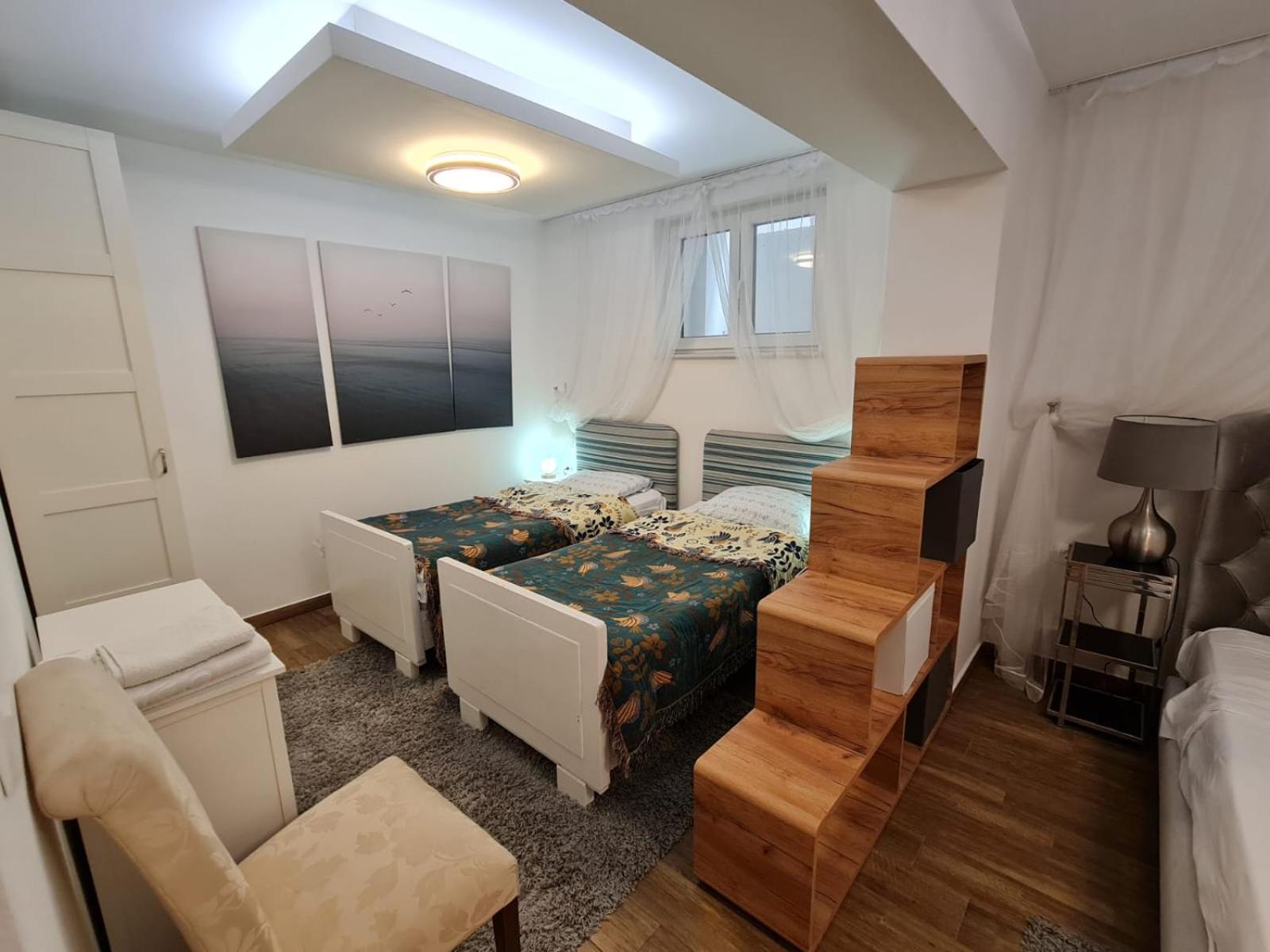 Apartment Number 10 *